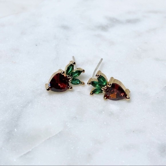 Zoe Petite Strawberry Stud - Picture 3 of 5
